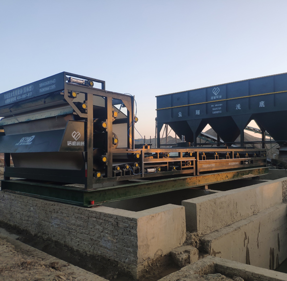 帶式壓濾機(jī)設(shè)備